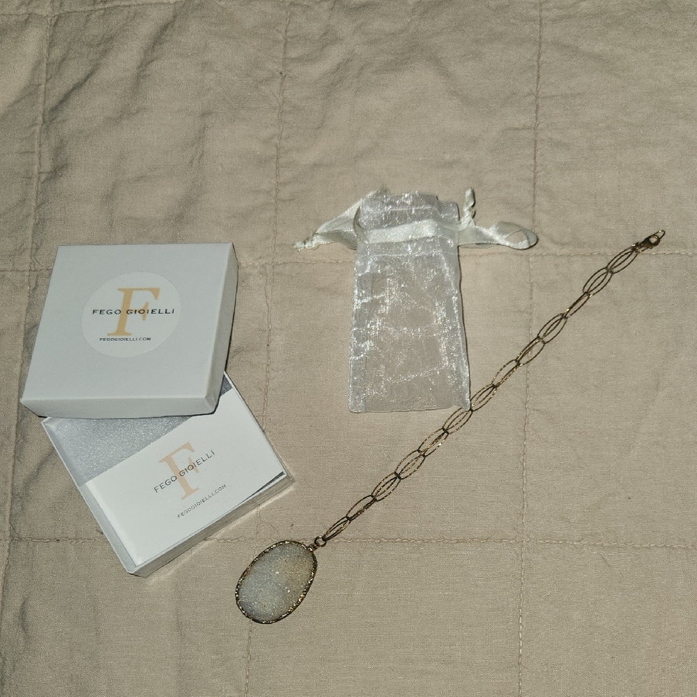 Gold-plated Necklace with White Oval Pendant